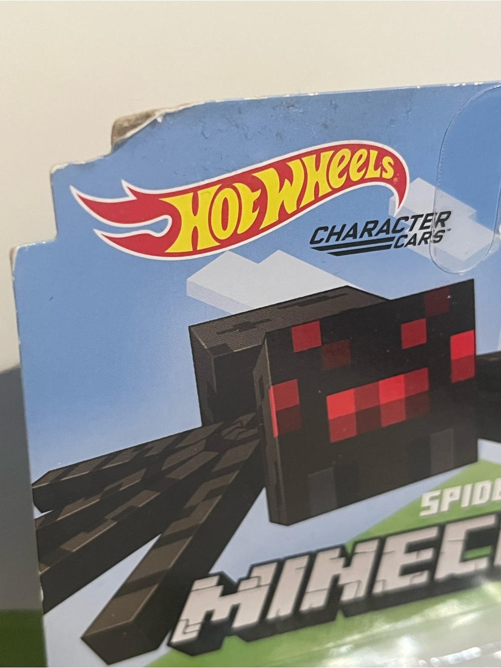 HotWheels Minecraft Bundle-Spider/Creeper and Ocelot - Picture 7 of 11